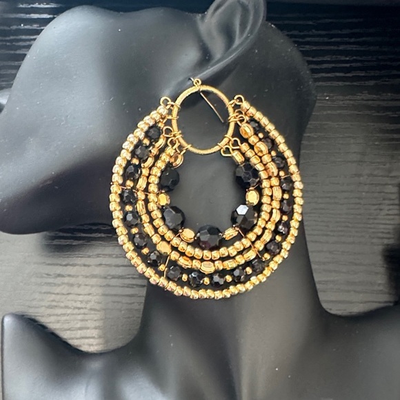 None Jewelry - Elegant Gold and Black Beaded Hoop Earrings 0508